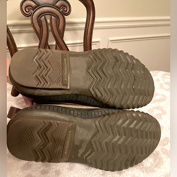 Sorel Cheyenne II Waterproof Leather Boots Color Tobacco/Black - Picture 9 of 11